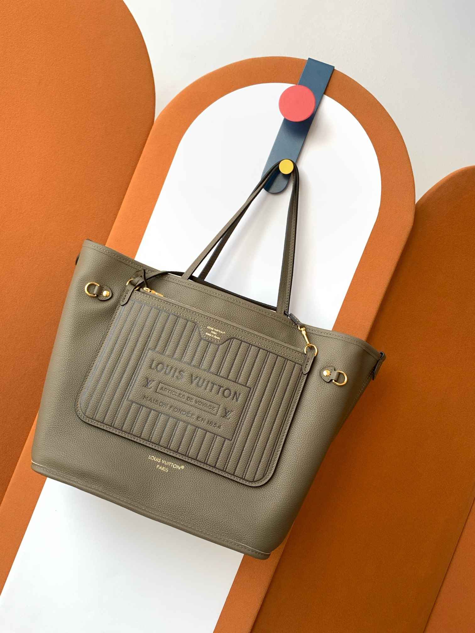 Louis Vuitton Neverfull Inside Out MM — M12062