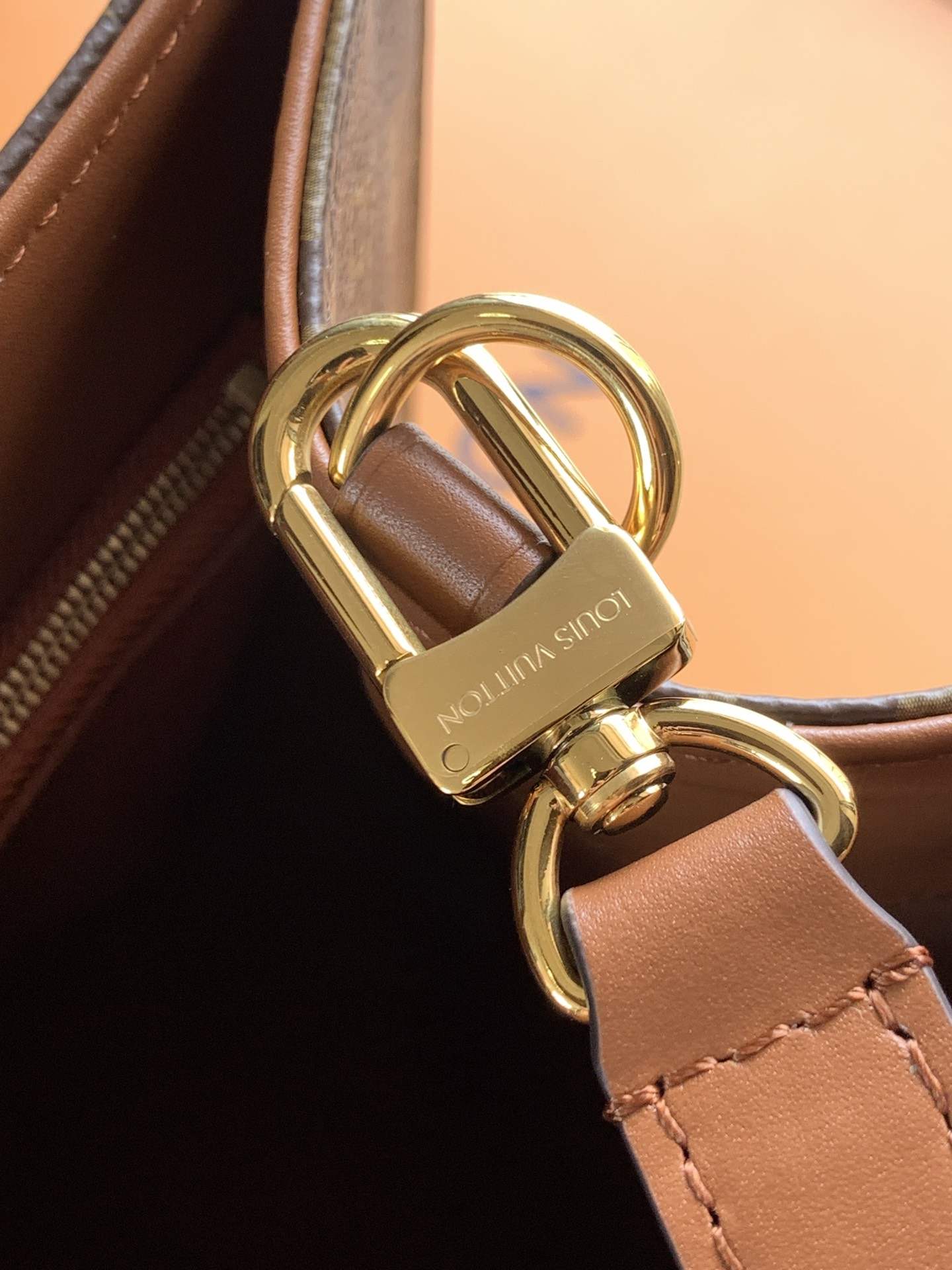 Louis Vuitton OnTheGo Organizer — M14235