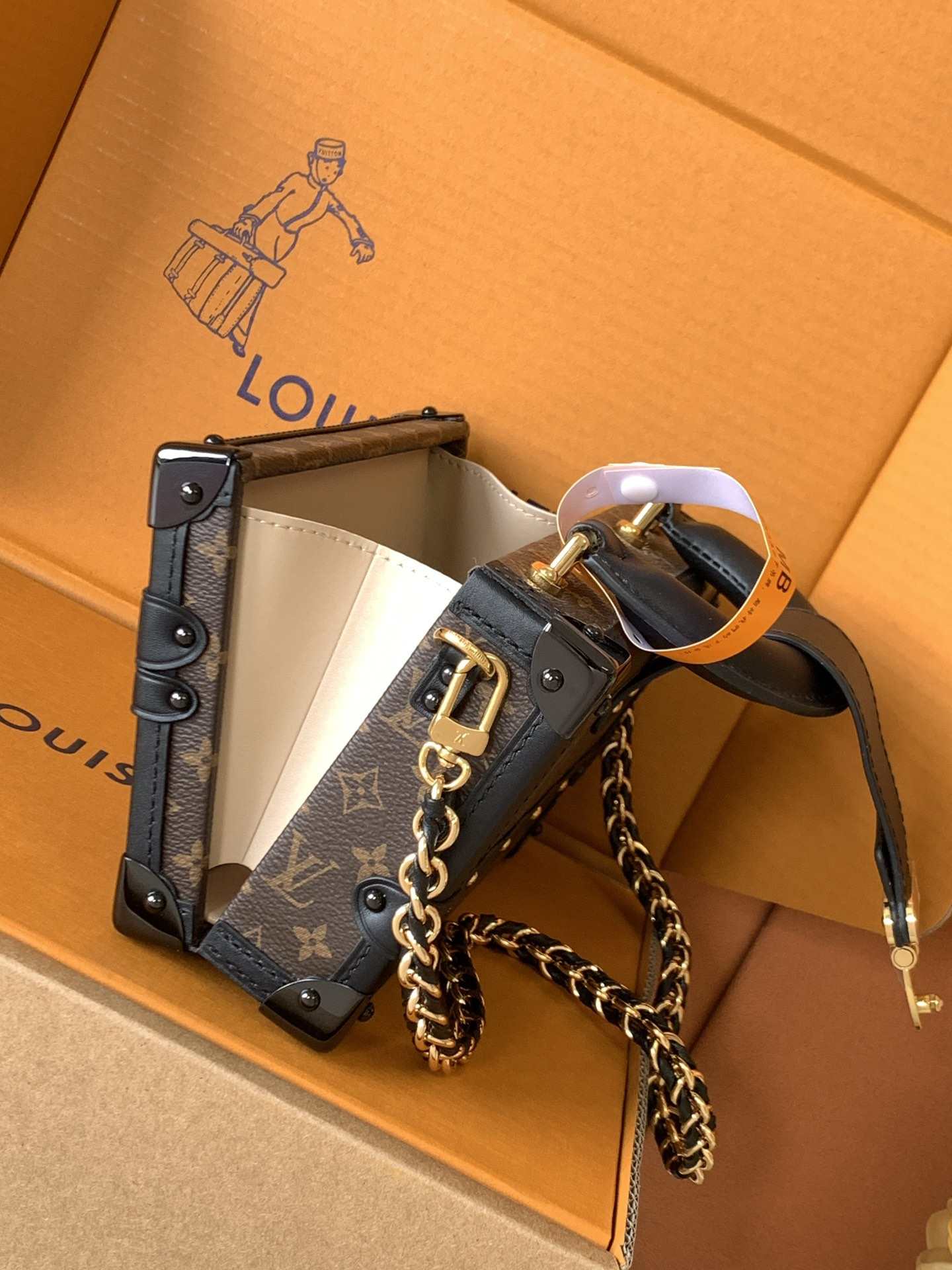 Louis Vuitton Petite Malle Capitale — M46755
