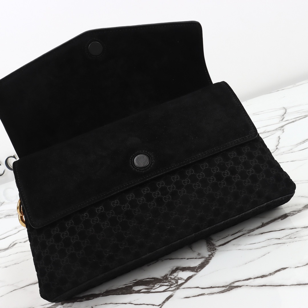 Gucci Medium Shoulder Bag with Chain — 857622