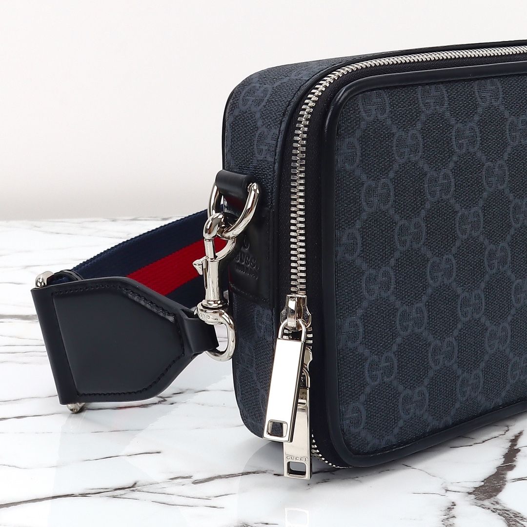 Gucci GG Black Small Shoulder Bag — 792456