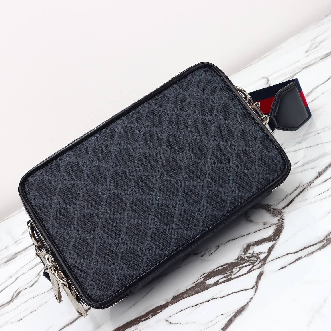 Gucci GG Black Small Shoulder Bag — 792456