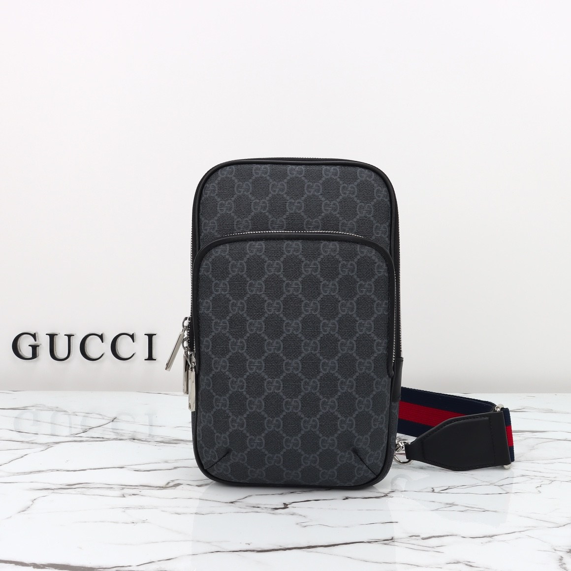 Gucci Small Sling Bag — 822073