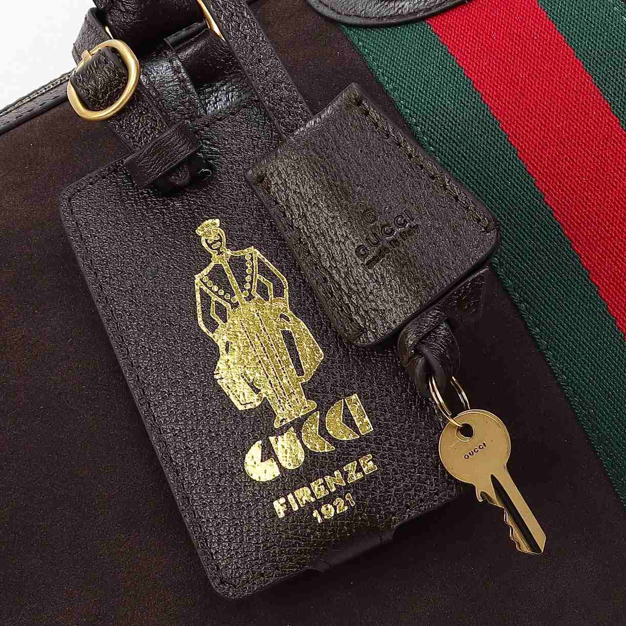 Gucci Savoy Medium Duffle Bag — 834460