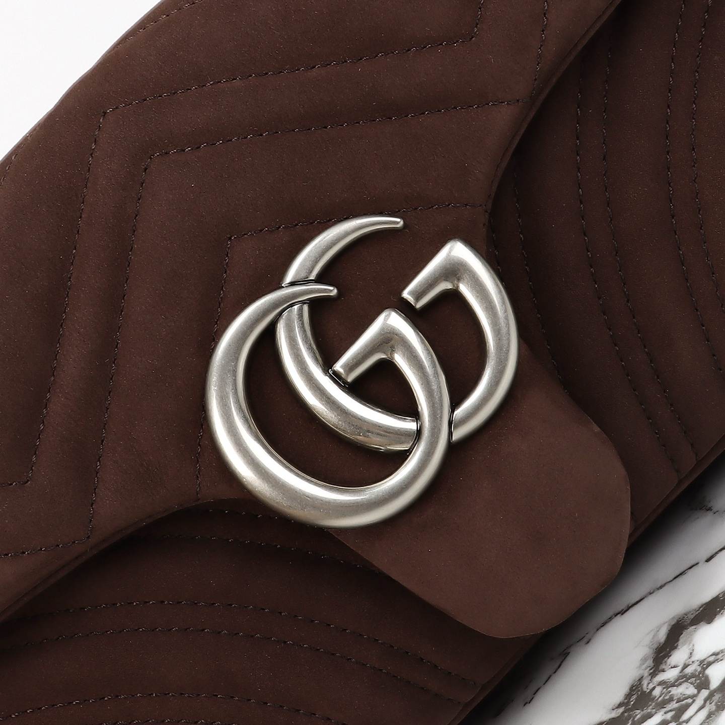 Gucci GG Marmont Medium Shoulder Bag — 837267