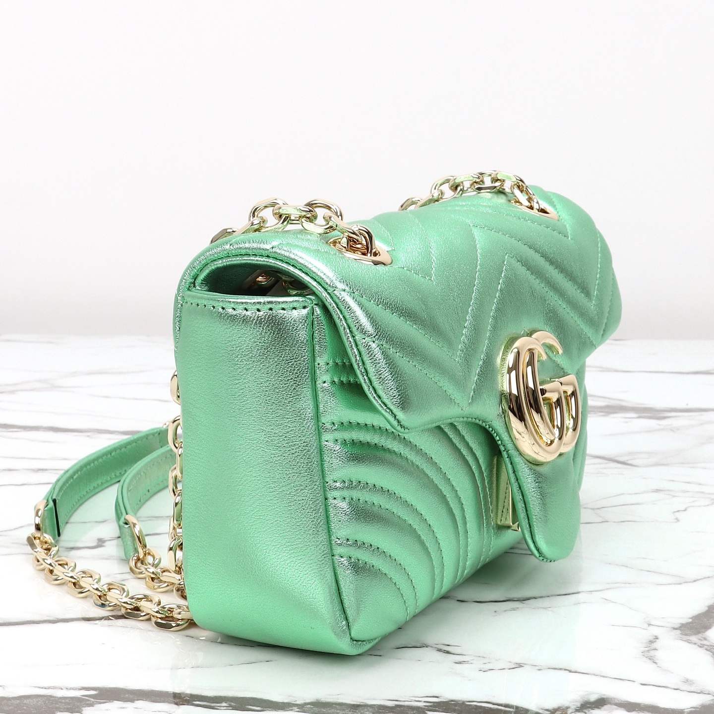 Gucci GG Marmont Small Shoulder Bag — 837280
