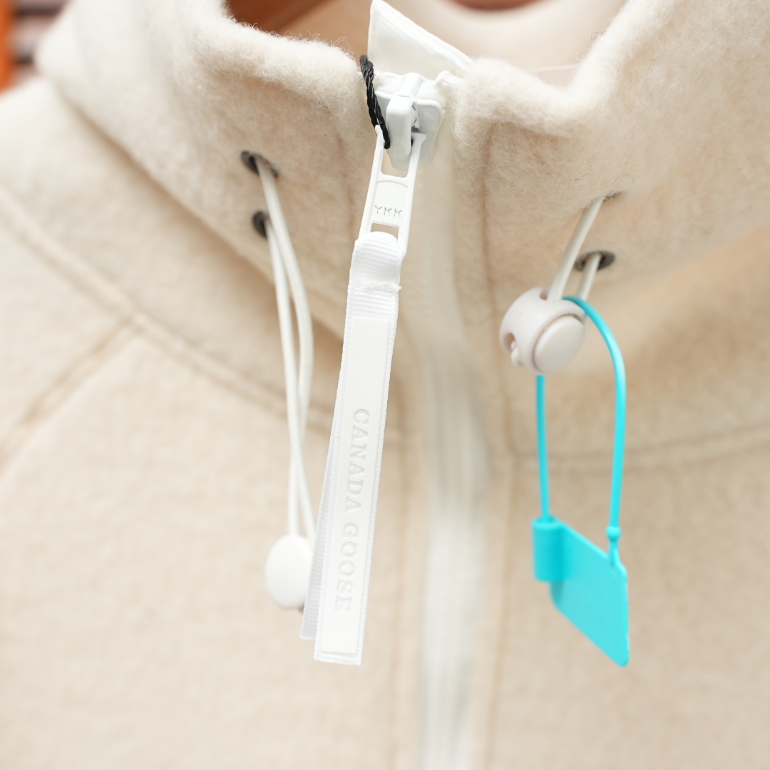 Canada Goose Jacket — Off-White