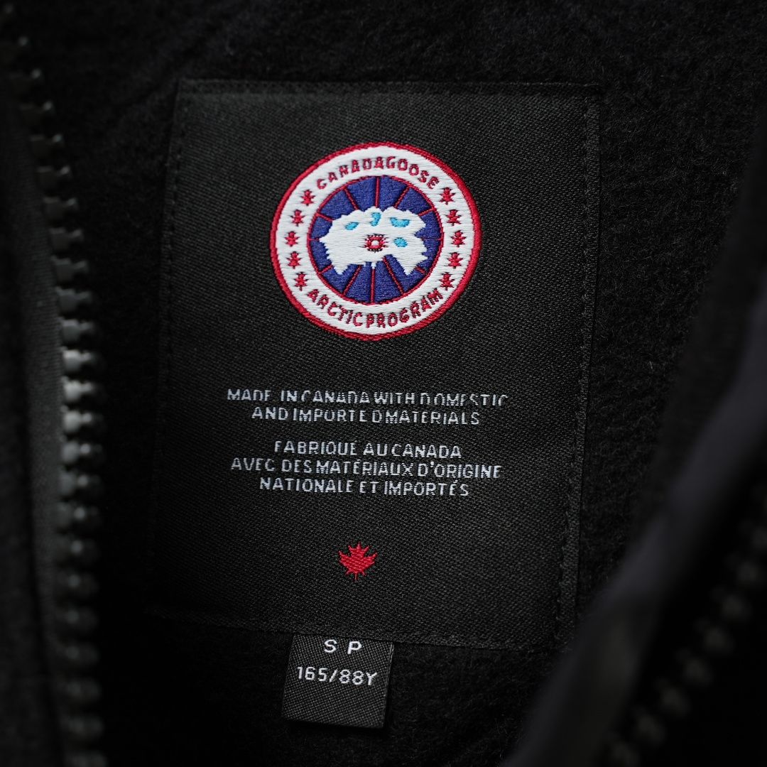 Canada Goose Jacket — Solid Black