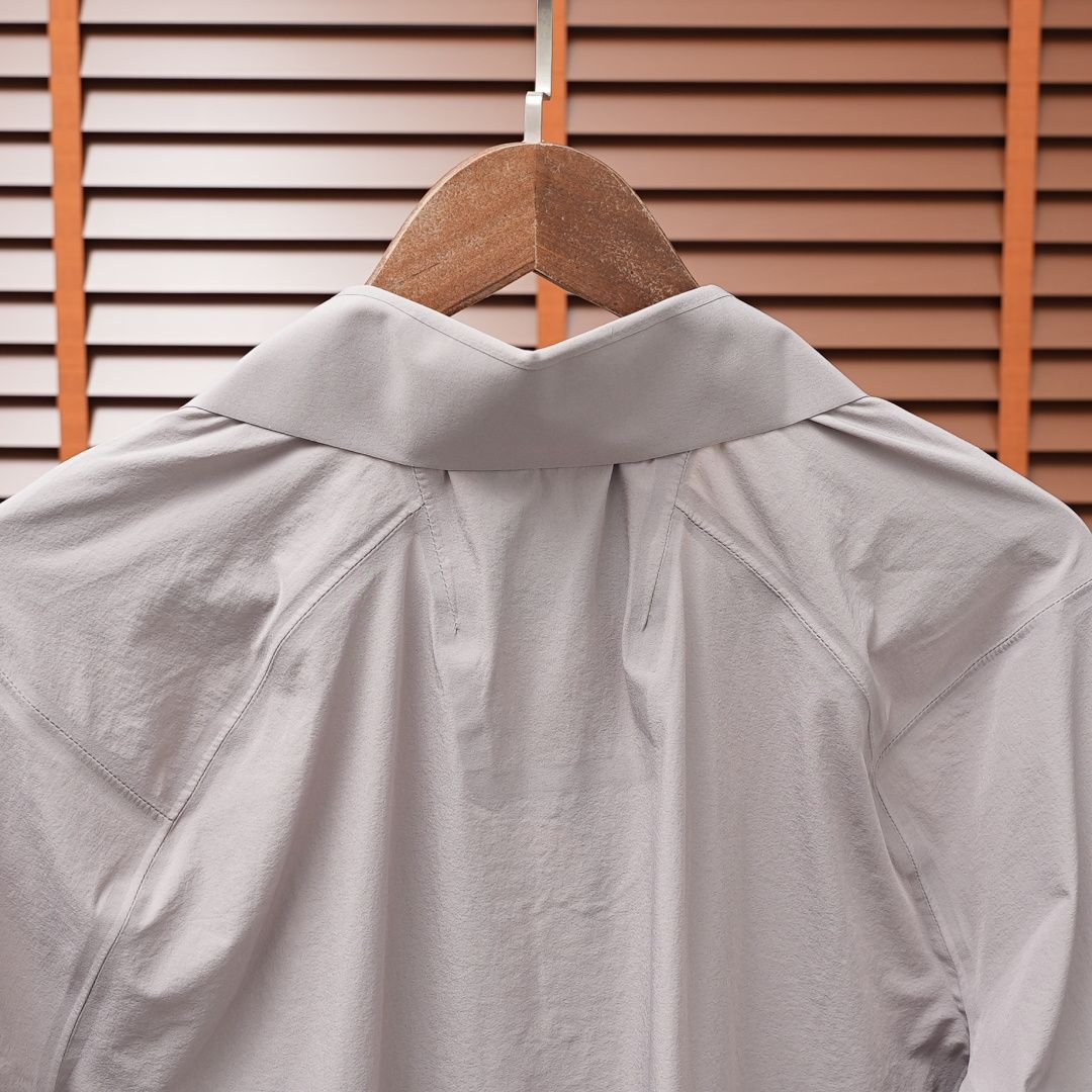 Descente Jacket — Grey