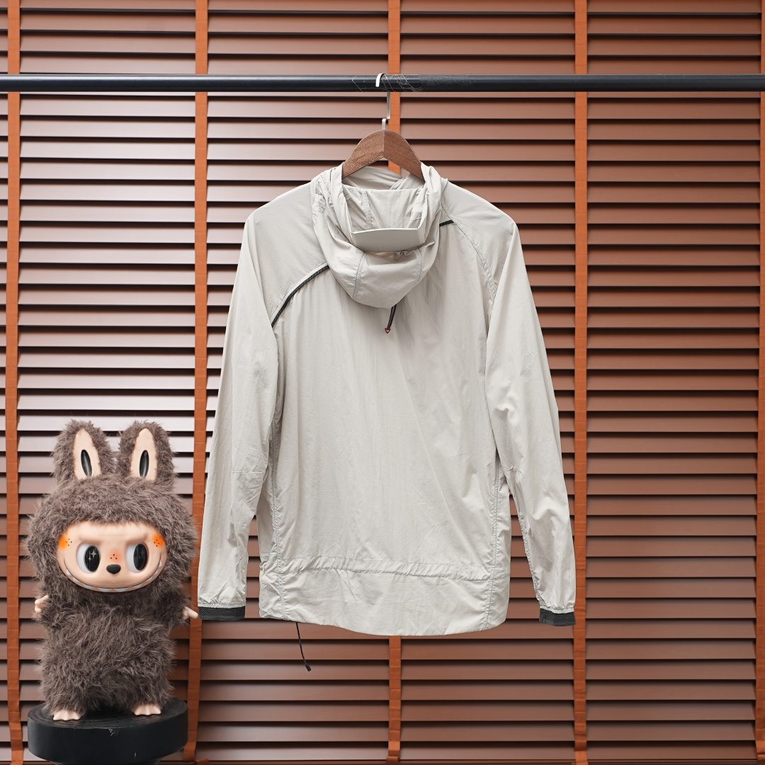 Klattermusen Jacket — Grey-White