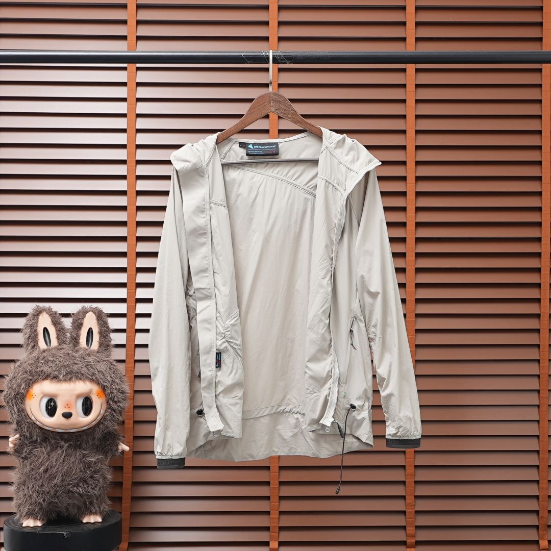 Klattermusen Jacket — Grey-White