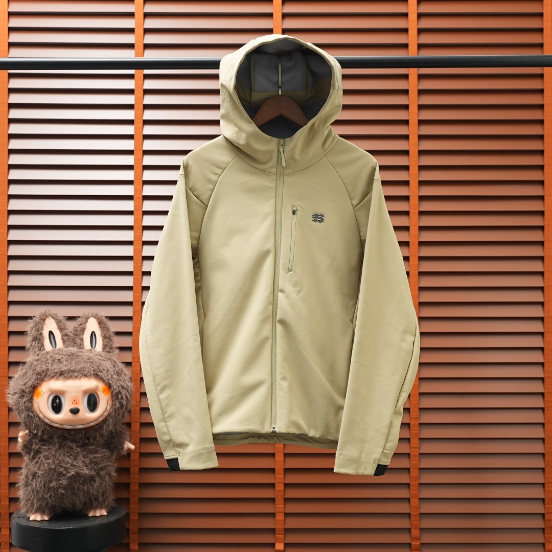 Kolon Sport Jacket — Off-White