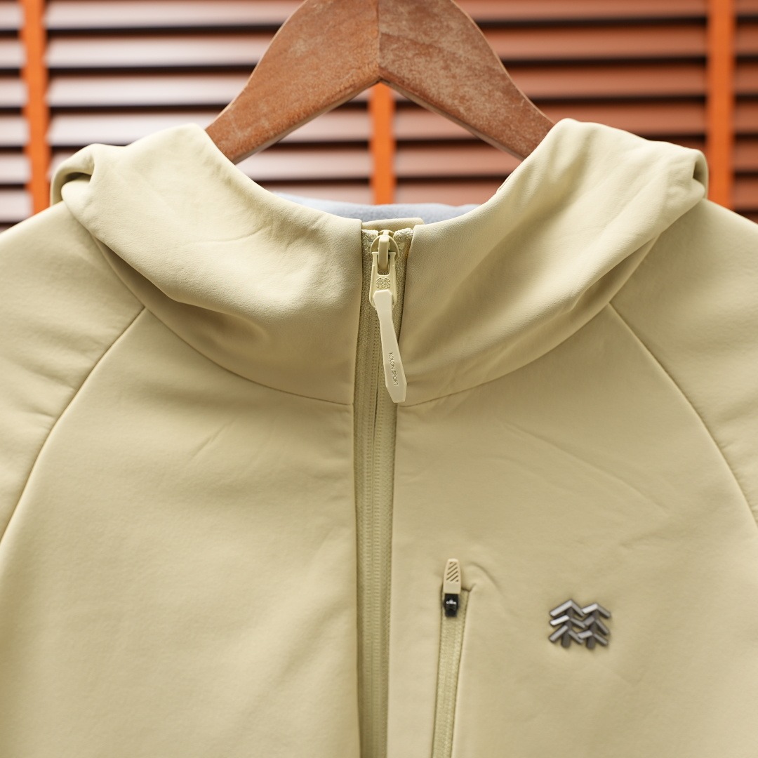 Kolon Sport Jacket — Off-White