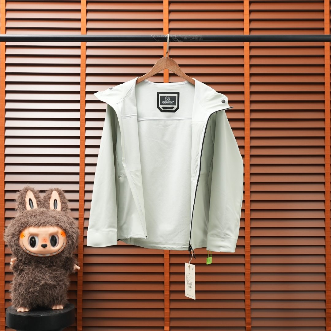 Kolon Sport Jacket — White