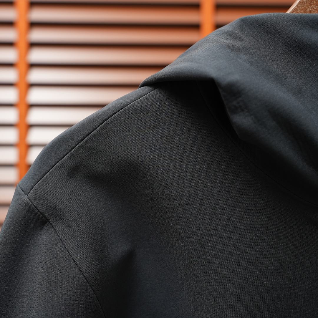 Kolon Sport Jacket — Black