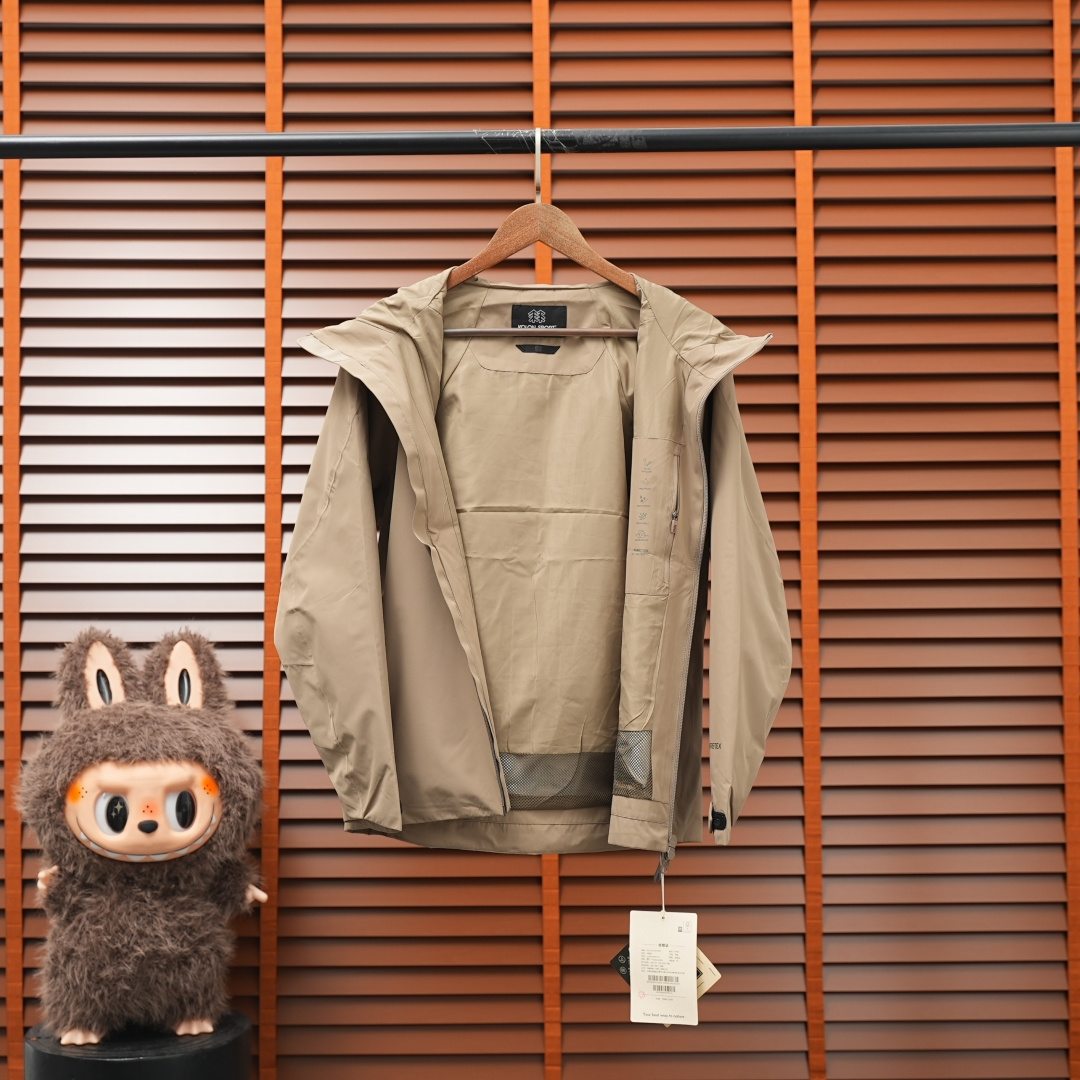 Kolon Sport Jacket — Khaki