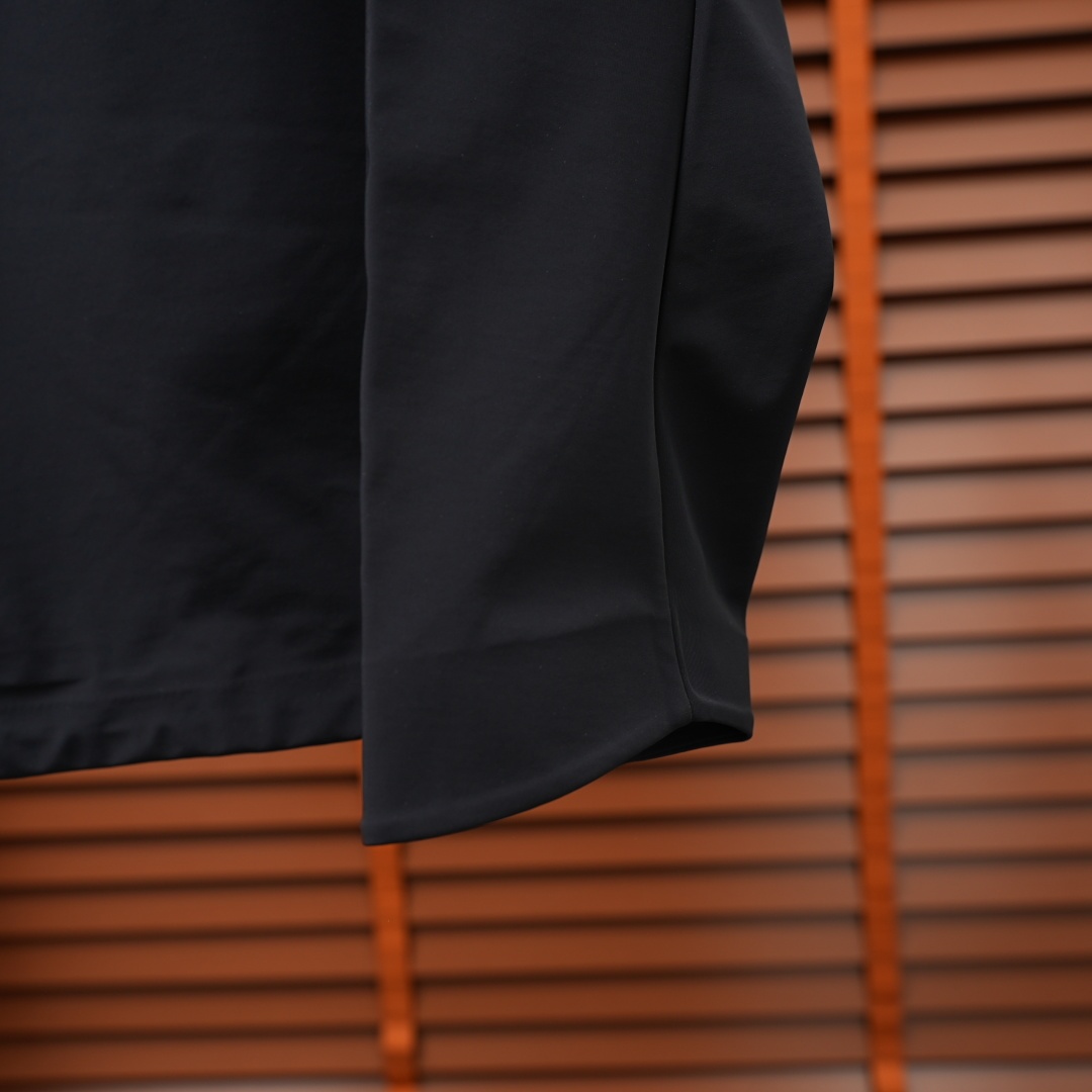 Kolon Sport Jacket — Black