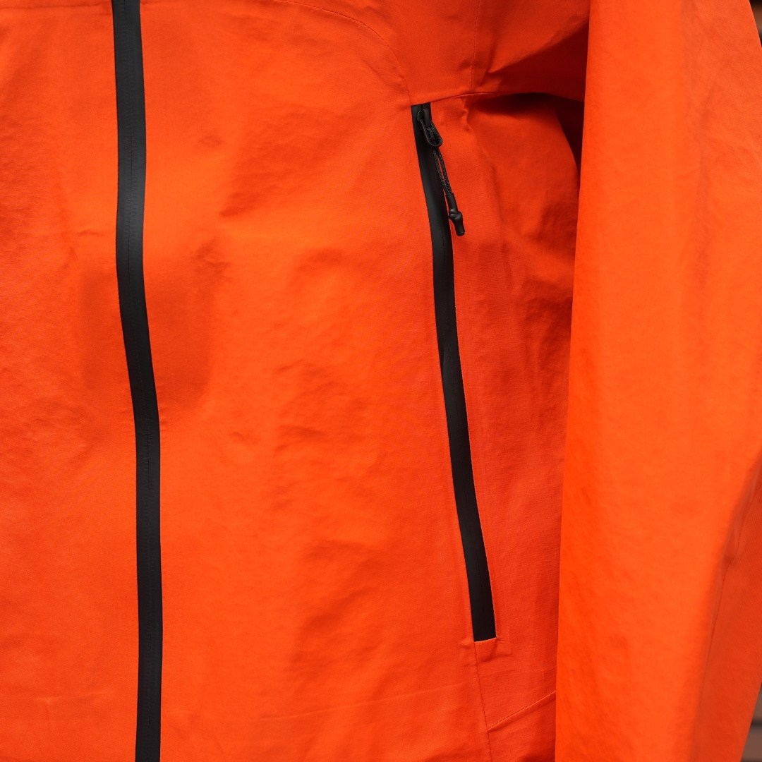 Kolon Sport Jacket — Orange