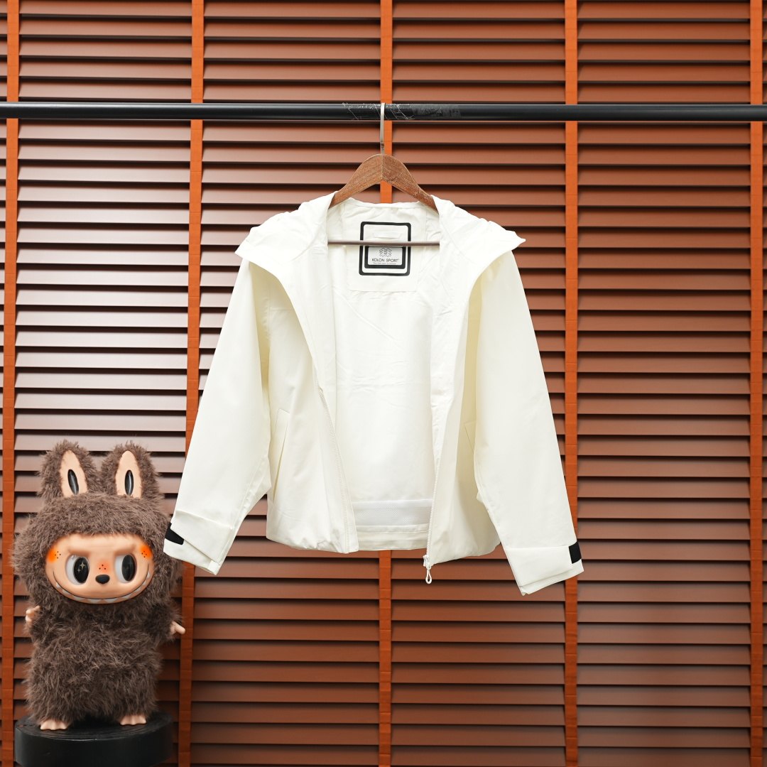 Kolon Sport Jacket — Off-White