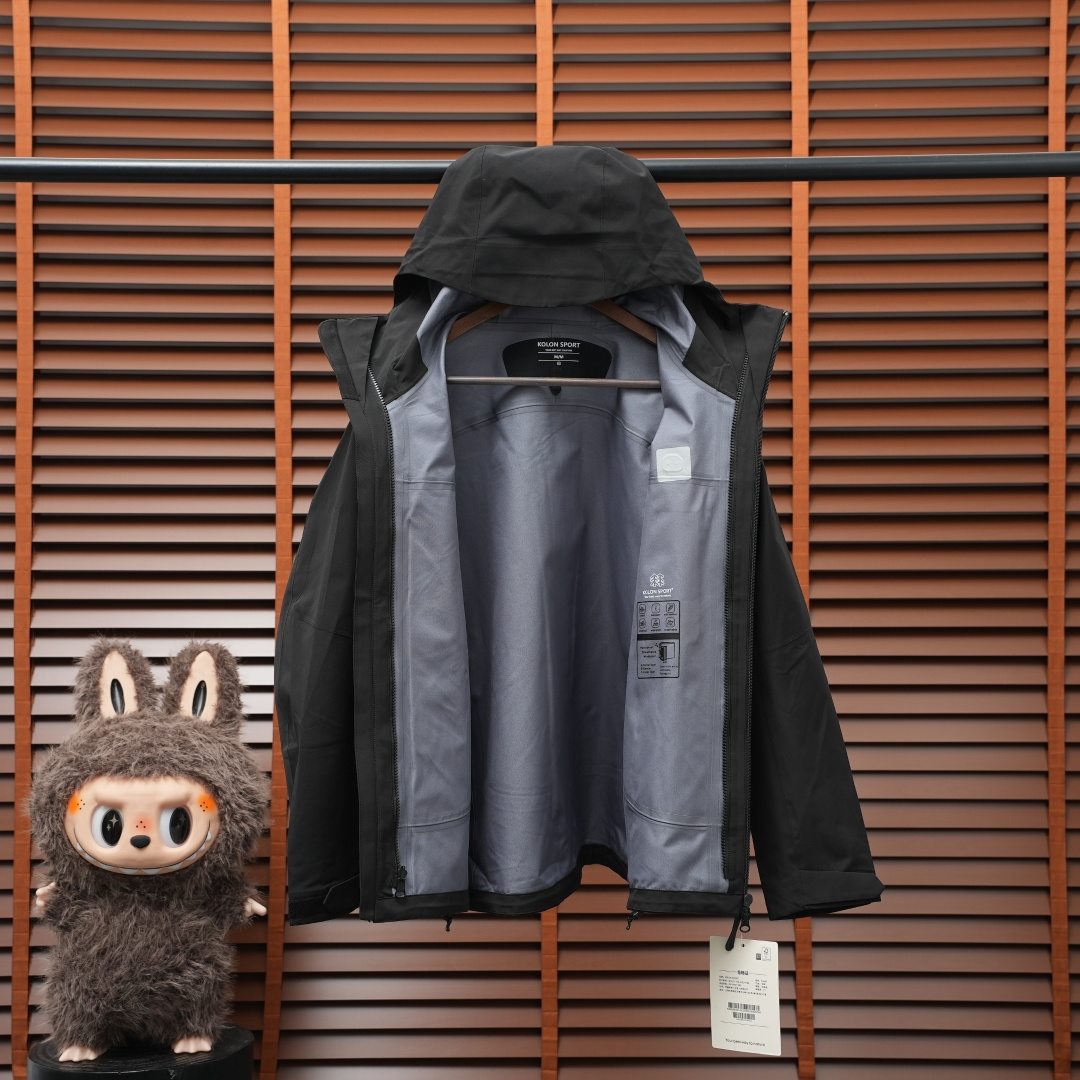 Kolon Sport Jacket — Black