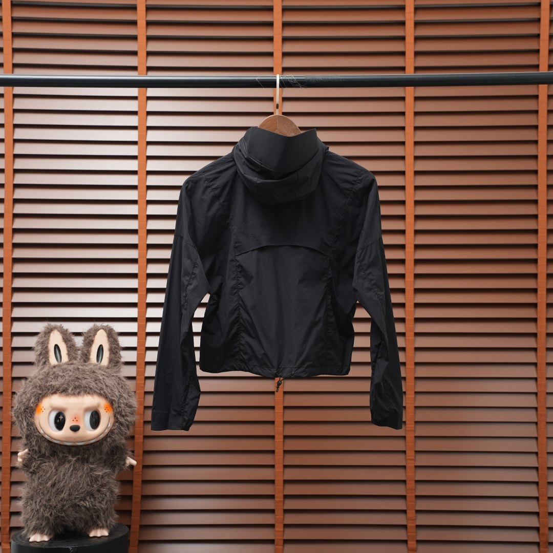 Kolon Sport Jacket — Black