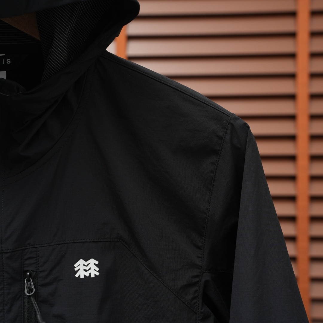 Kolon Sport Jacket — Black