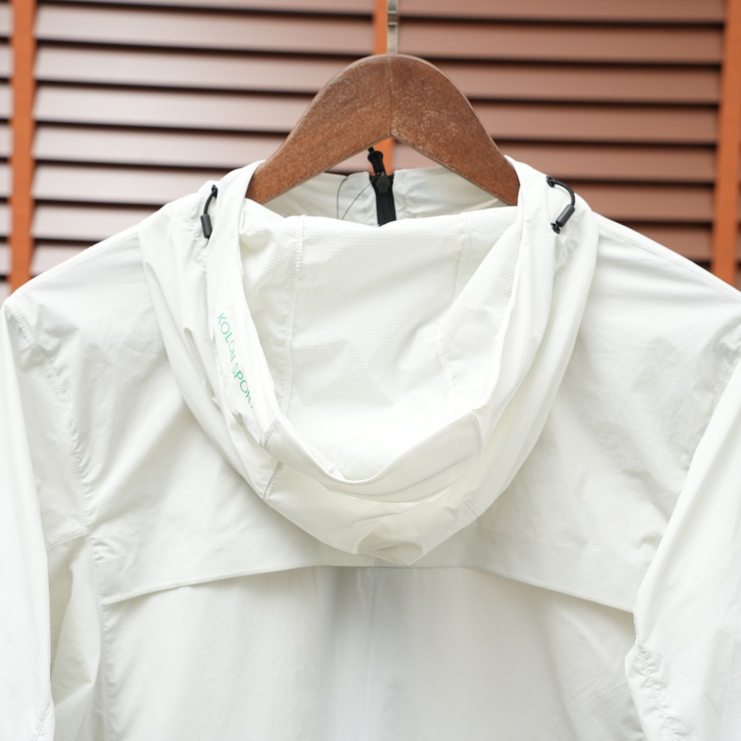Kolon Sport Jacket — White