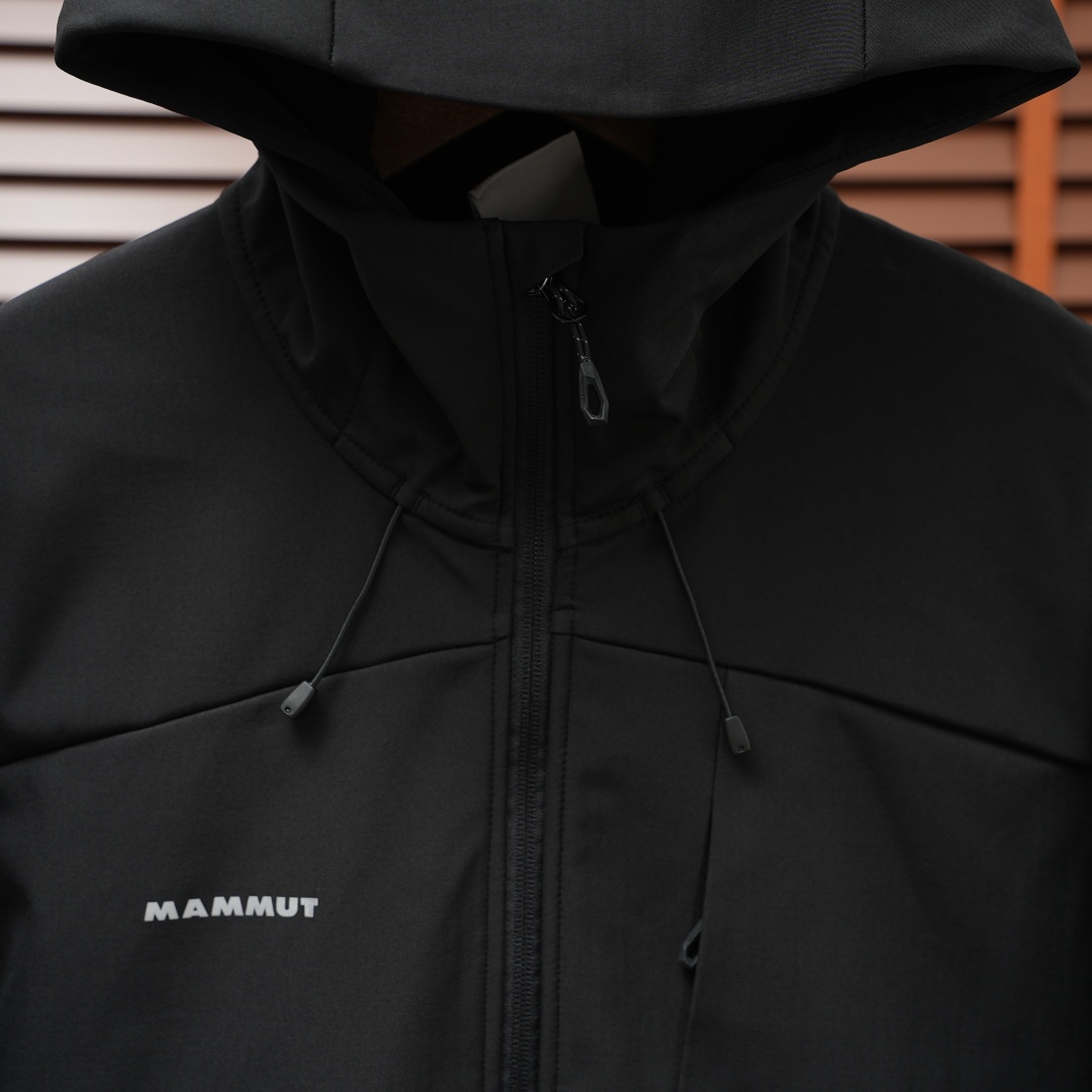 Mammut Jacket — Black