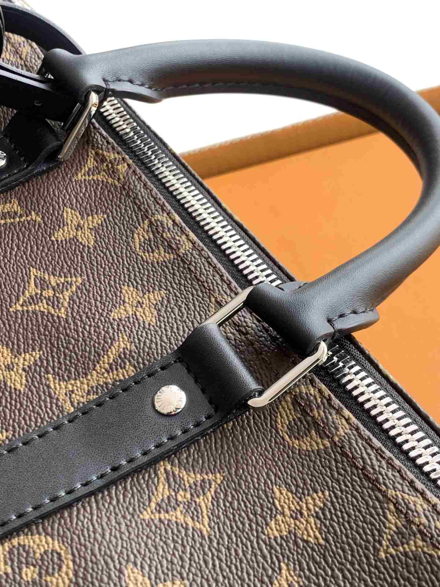 Louis Vuitton Keepall Bandoulière 45 — M56711