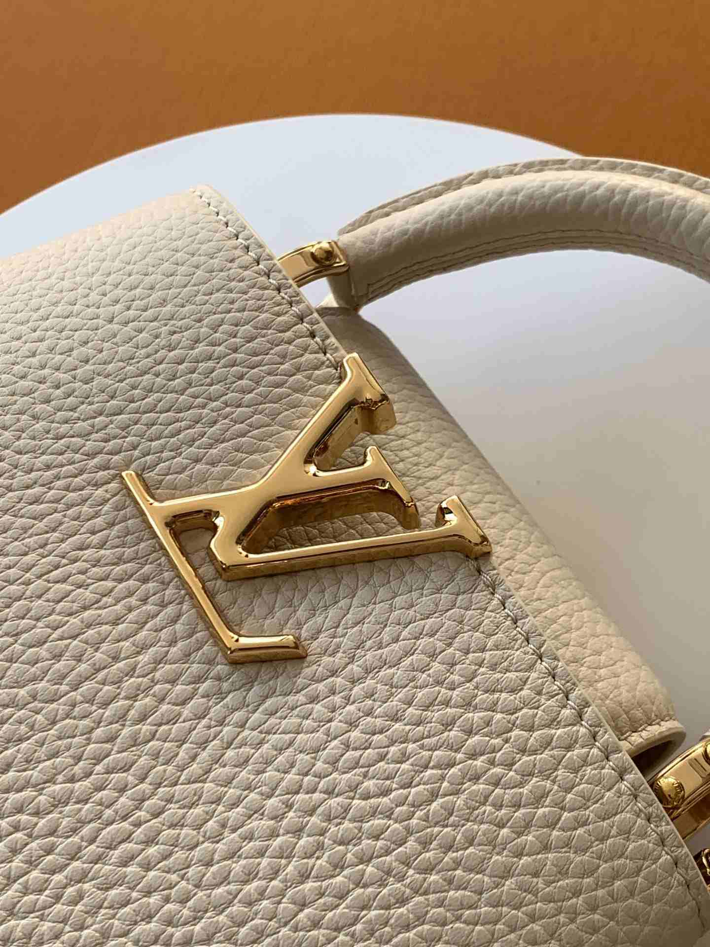 Louis Vuitton Capucines Mini — M12938