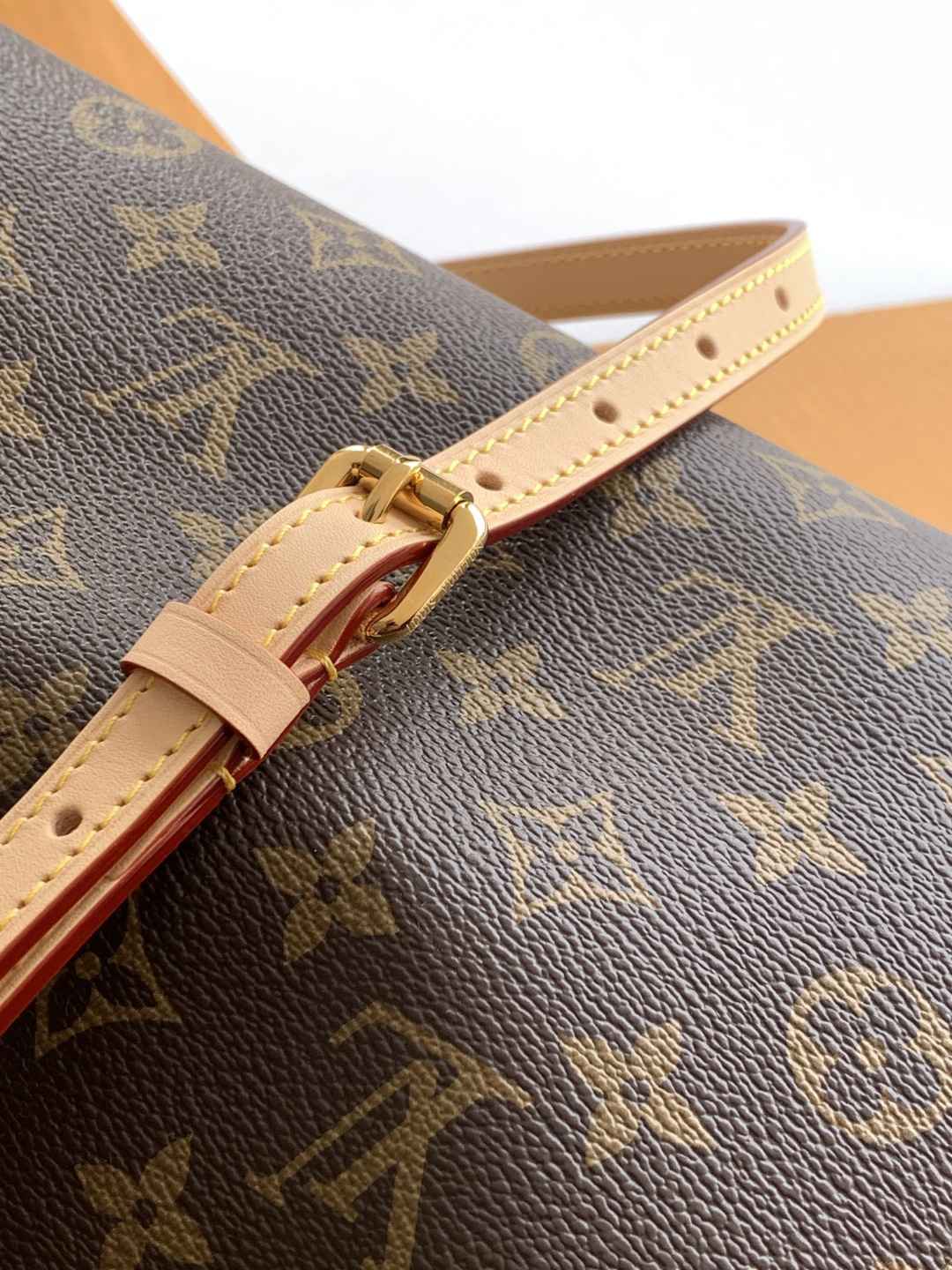 Louis Vuitton Multipass — M27825