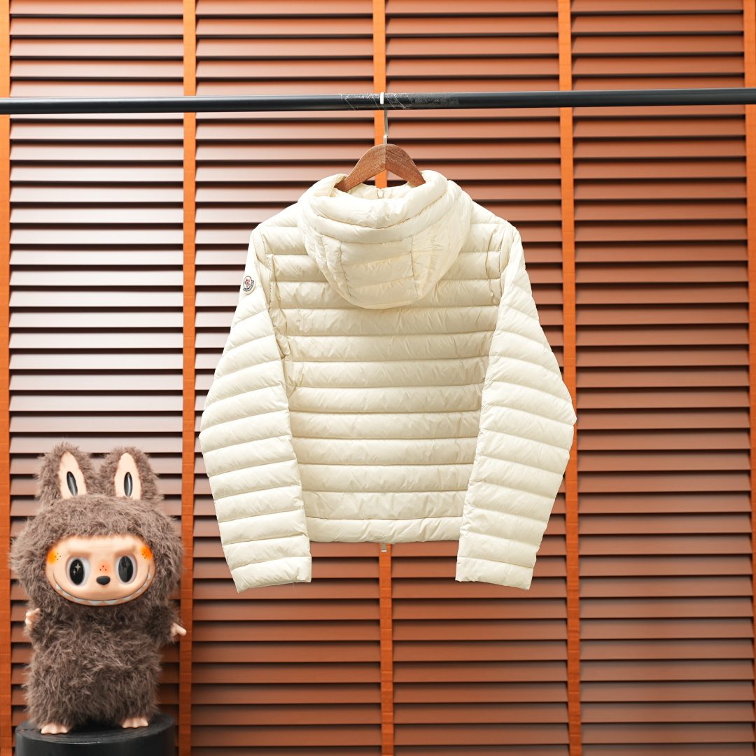 Moncler Down Jacket 2633 — White