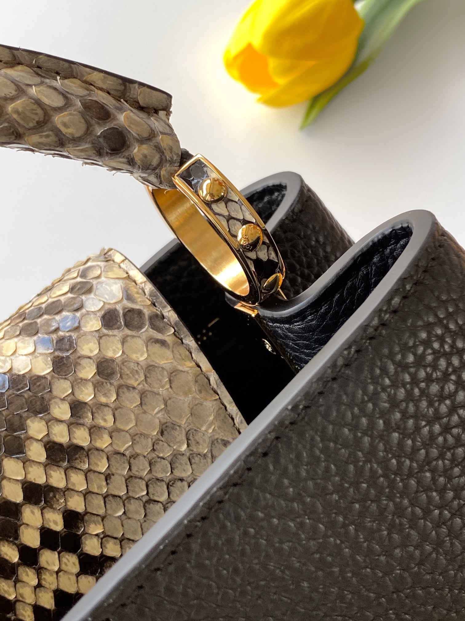 Louis Vuitton Capucines BB Top-Handle Bag in Black