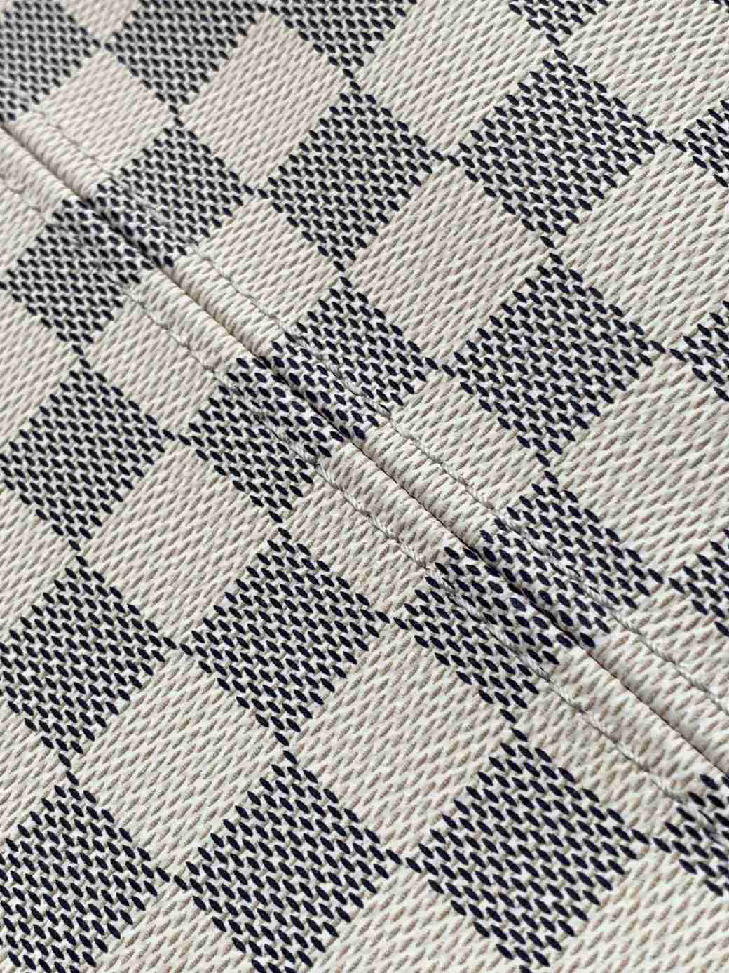 Louis Vuitton Neverfull Tote Bag in Light Checkerboard and Pink