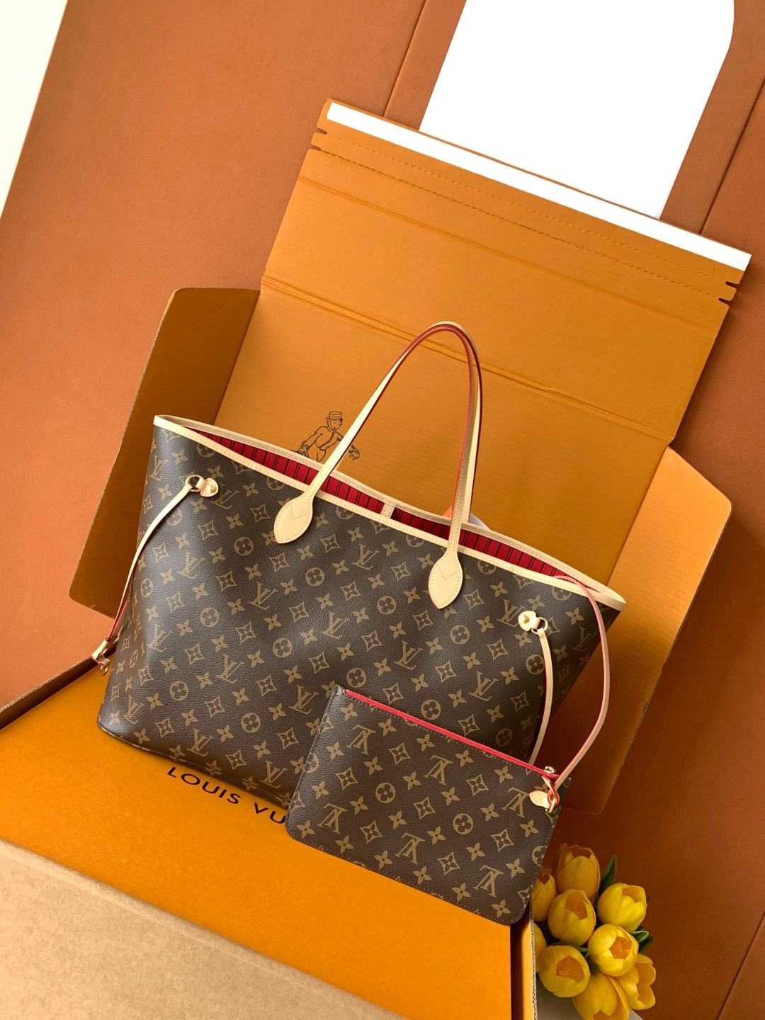 Louis Vuitton Neverfull Large Tote Bag in Monogram Pattern and Red