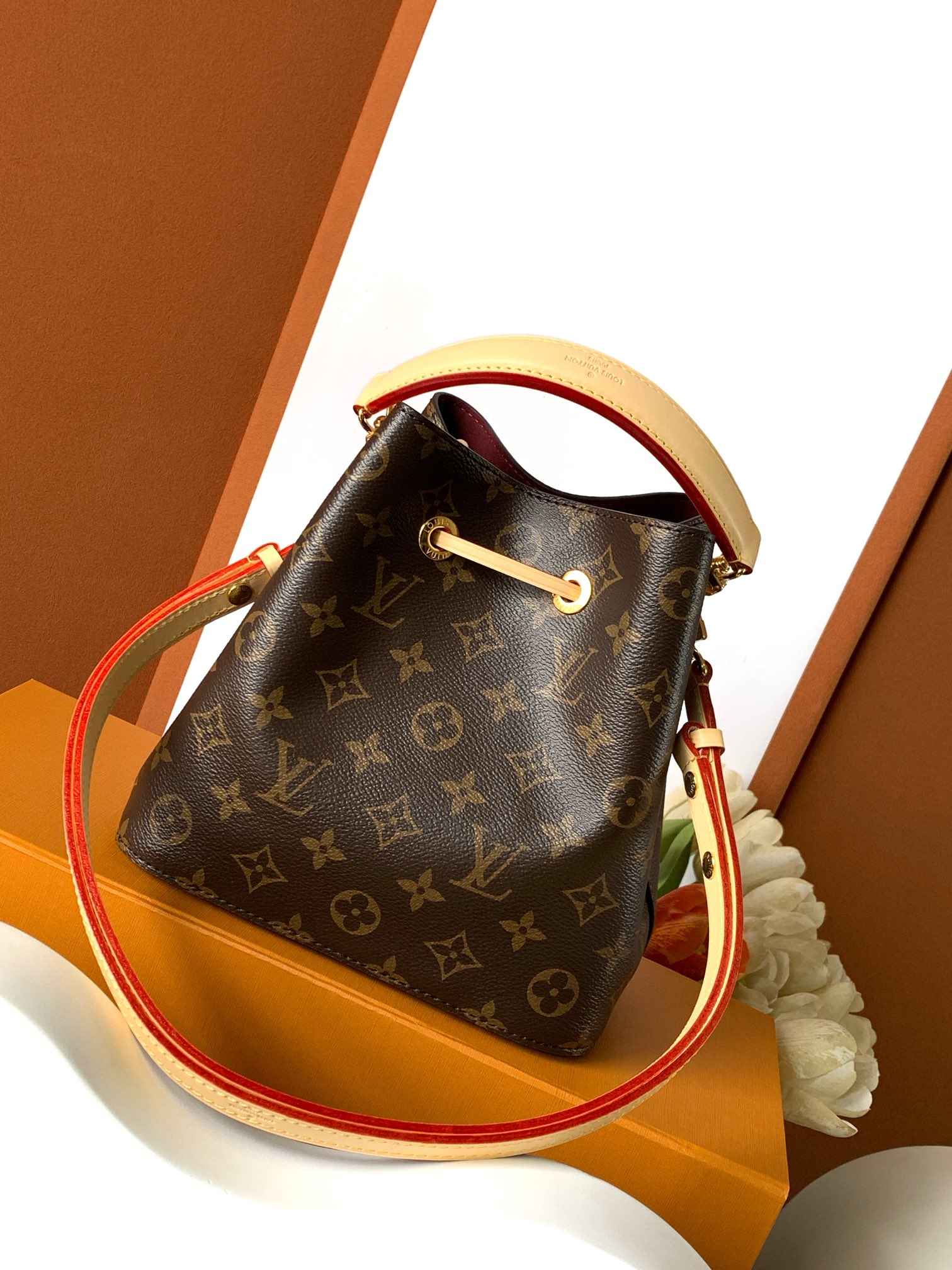 Louis Vuitton NéoNoé BB Bucket Bag — M46581