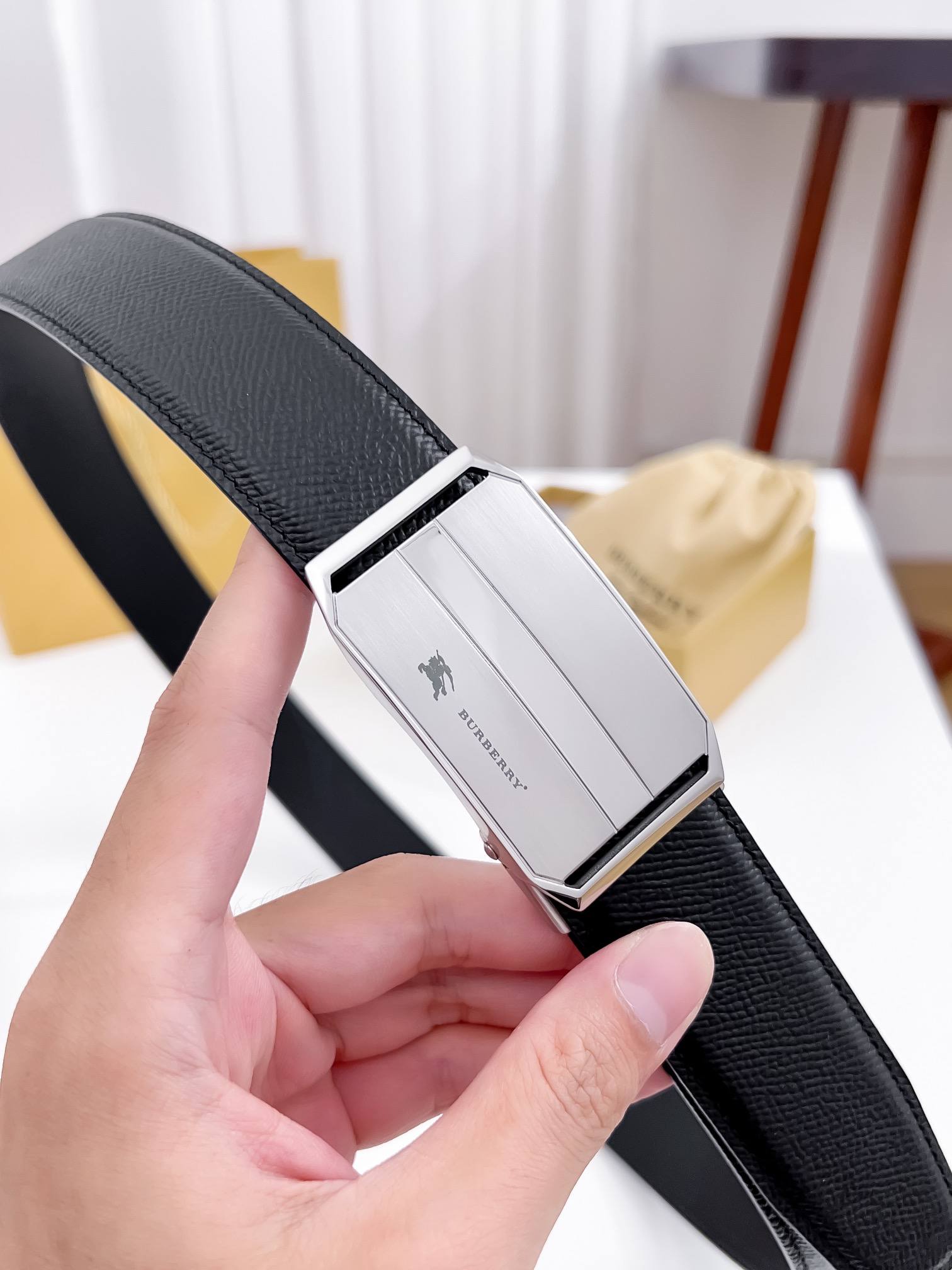 Burberry Belt – 35mm