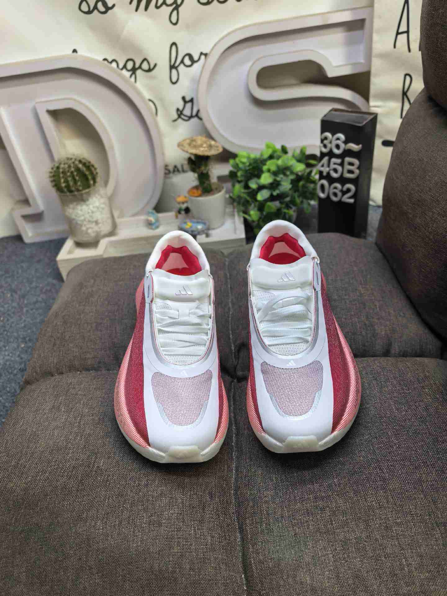 adidas Hyperboost EDGE M Shoes