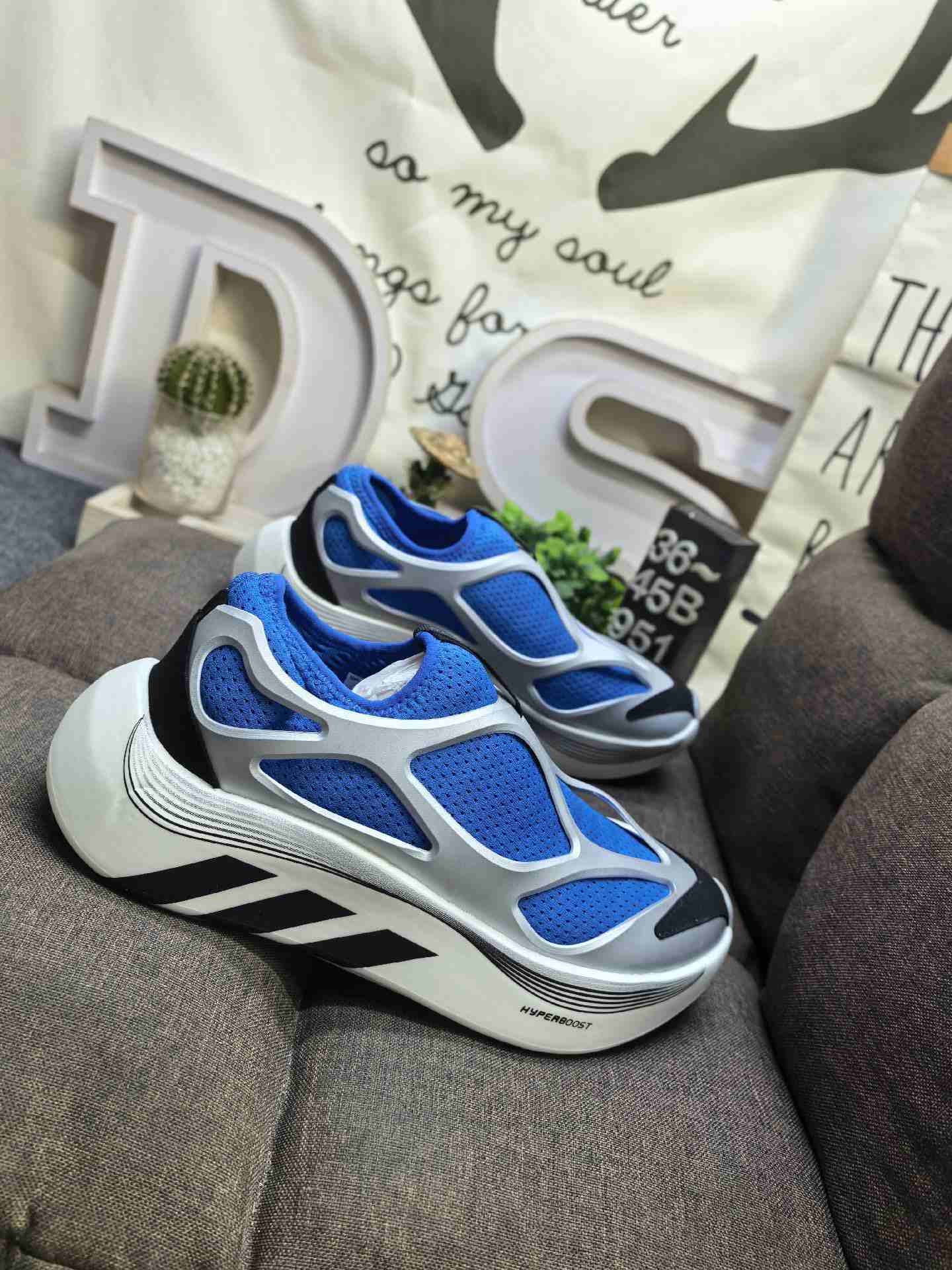 adidas Hyperboost EDGE M Shoes