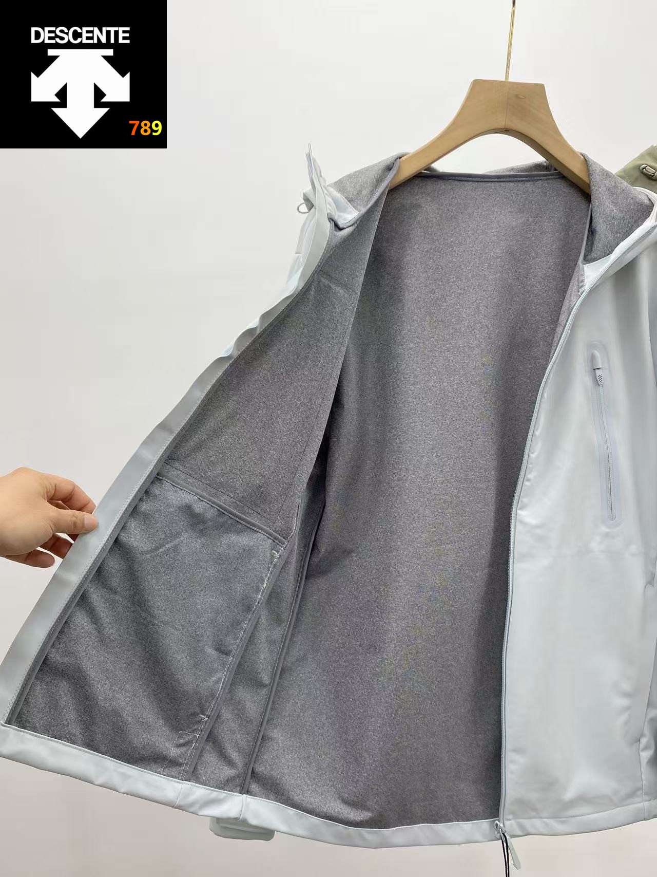 Descente Jacket