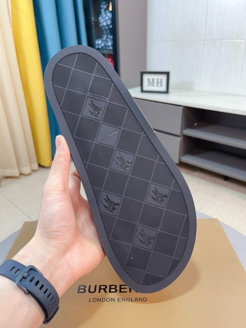 Burberry Slippers