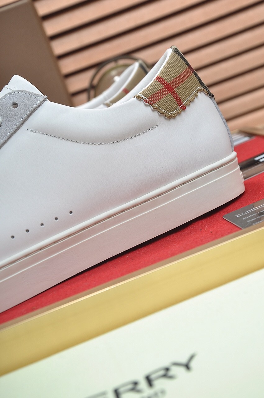 Burberry Sneakers