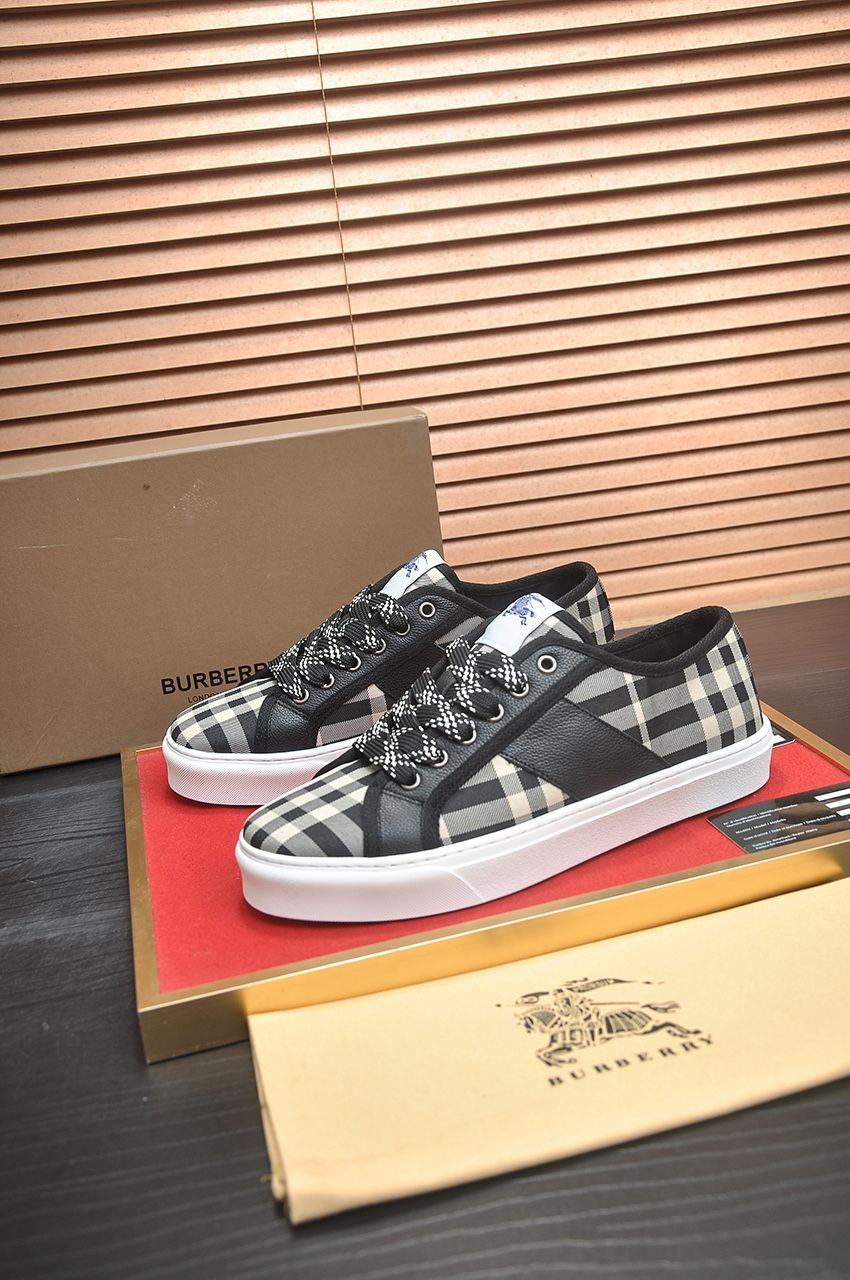 Burberry Sneakers