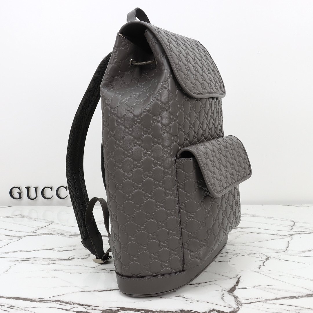 Gucci GG Emblem Medium Backpack — 854750