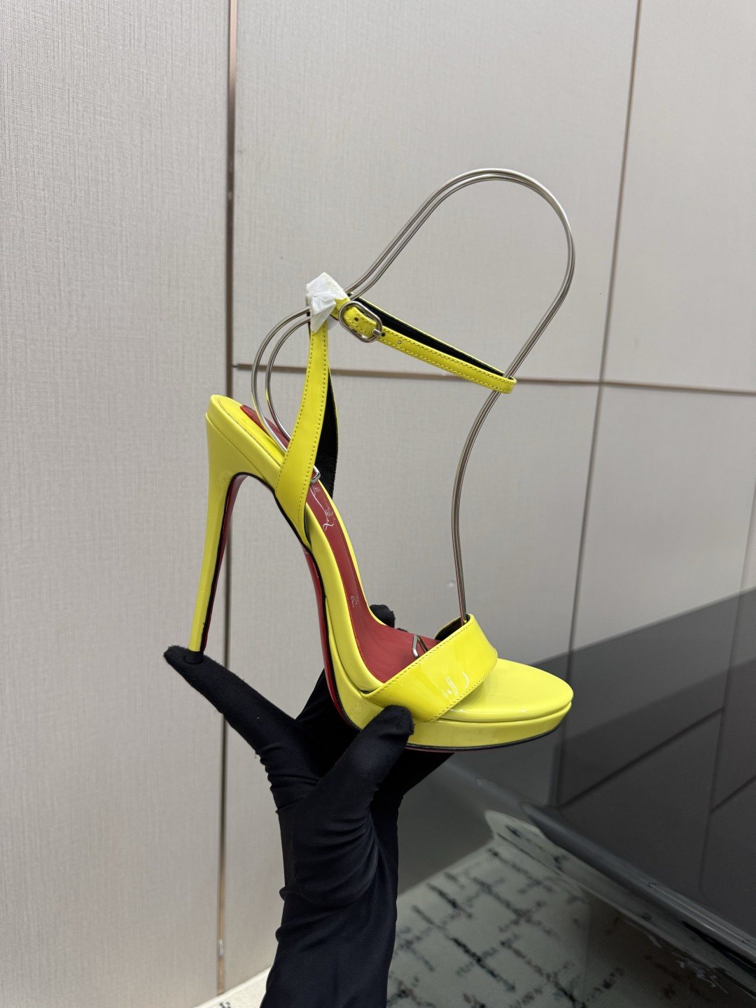 Christian Louboutin Pumps