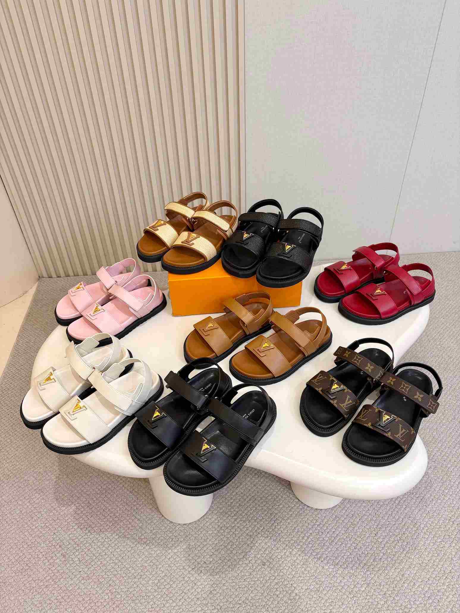 Louis Vuitton Slippers