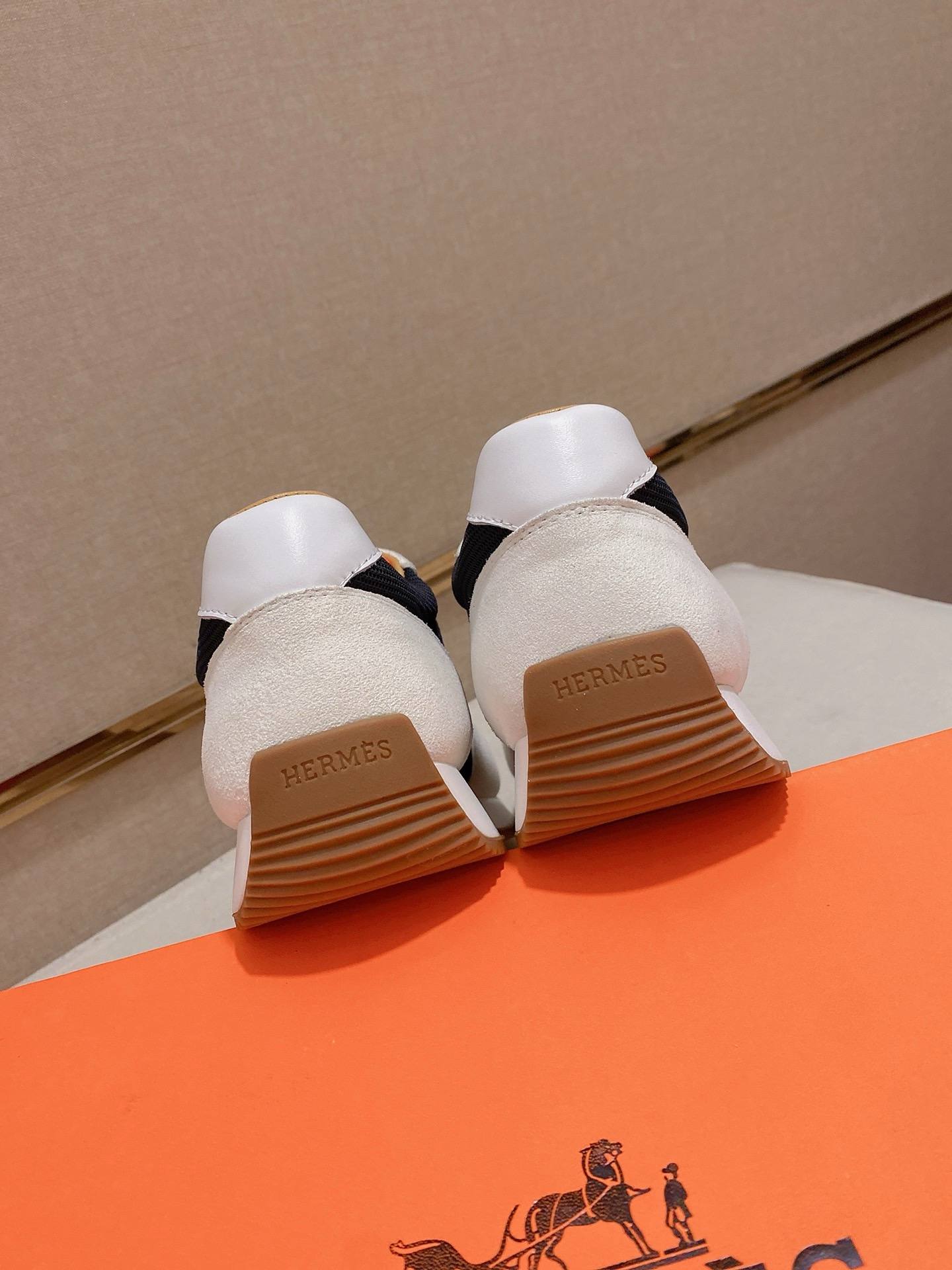 Hermès Sneakers