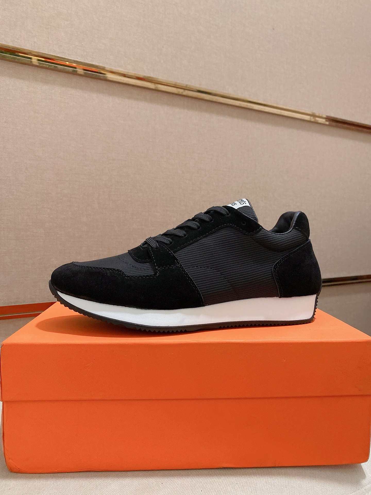 Hermès Sneakers