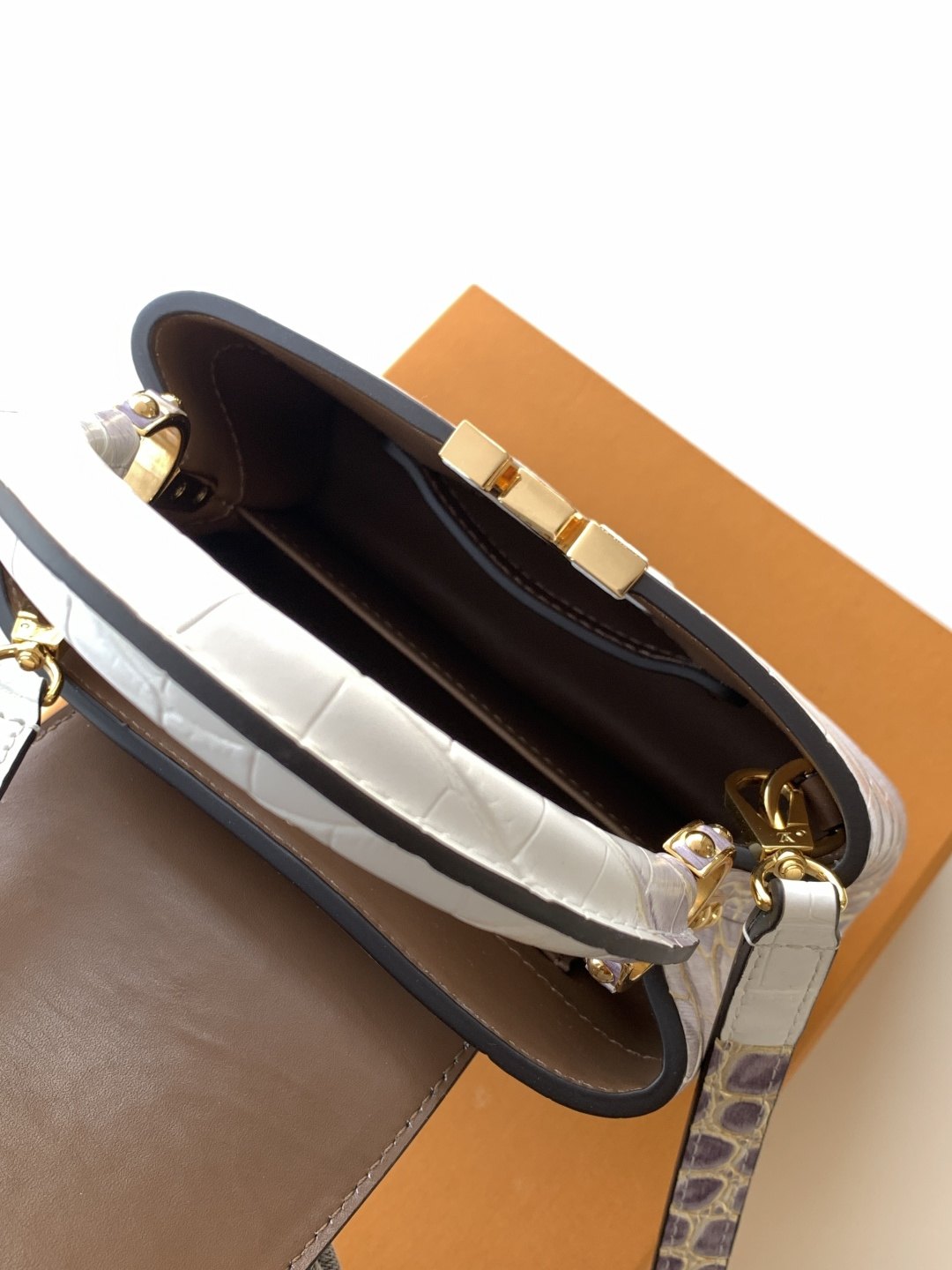 Louis Vuitton Capucines Mini Top-Handle Bag