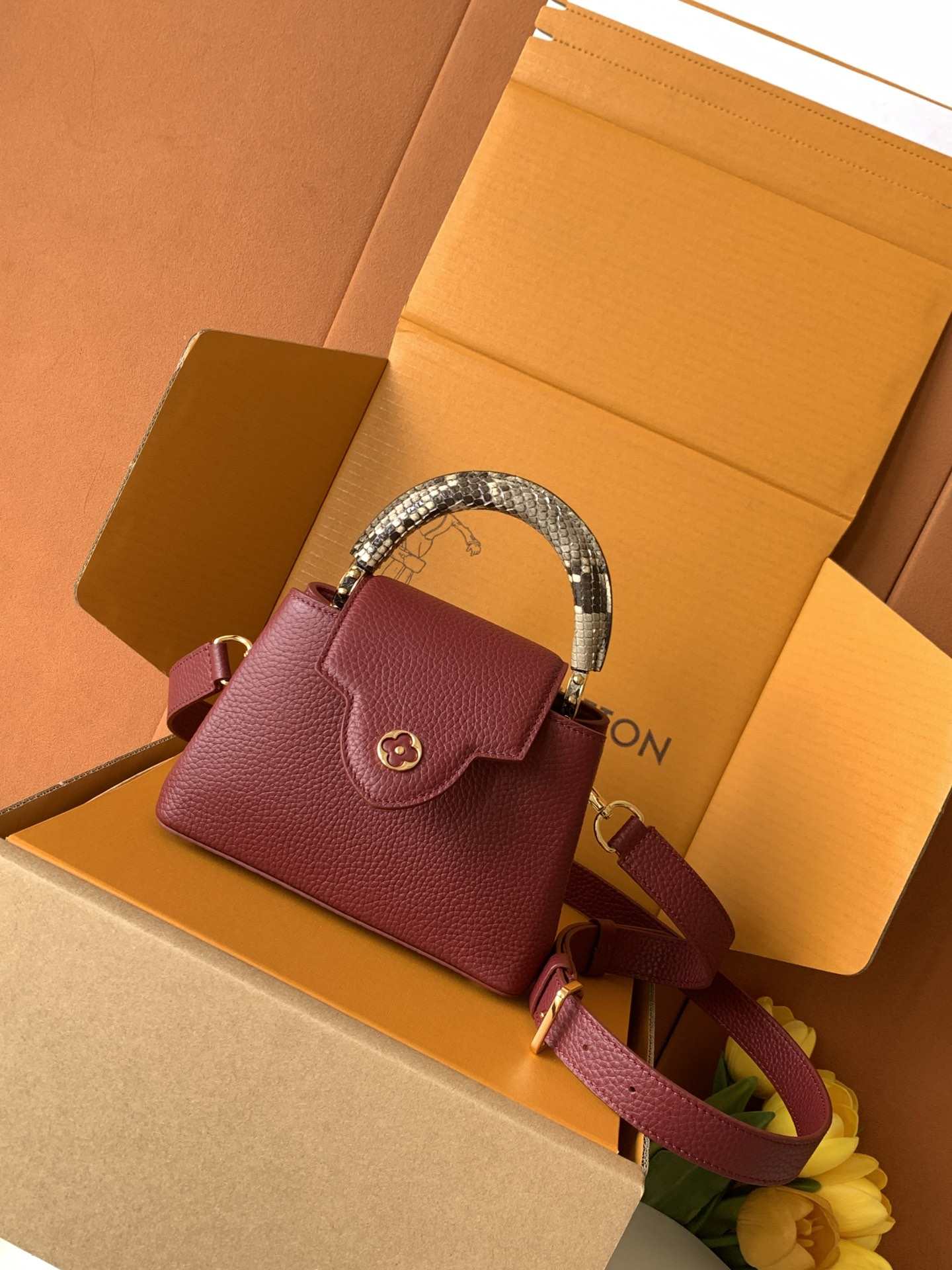 Louis Vuitton Capucines Mini Top-Handle Bag